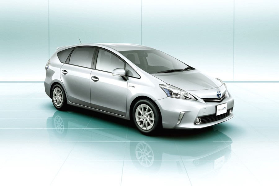 Prius α S