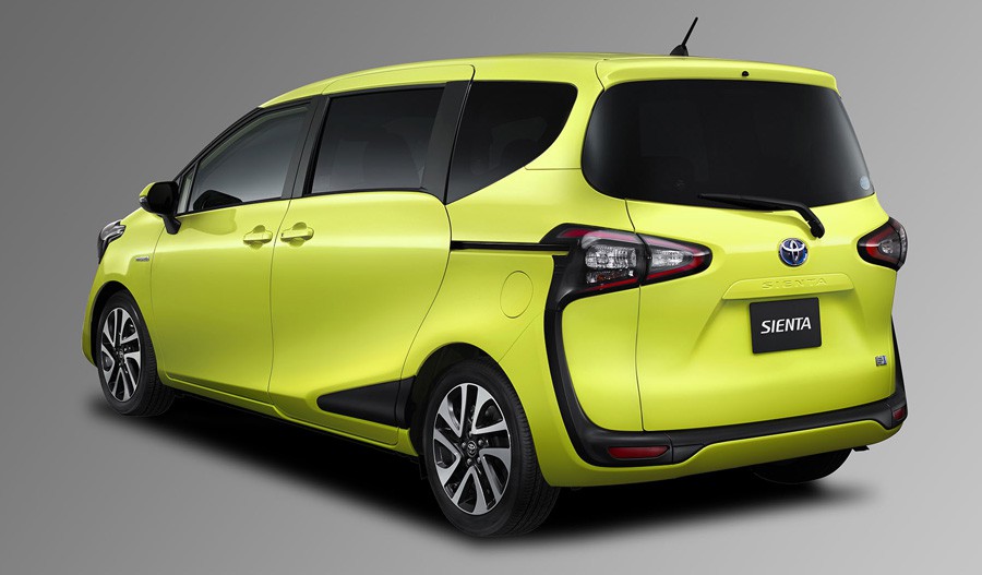 Sienta G (7-seat hybrid w/options)