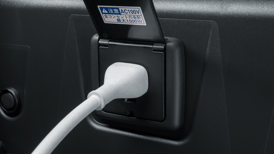 Accessory power outlet