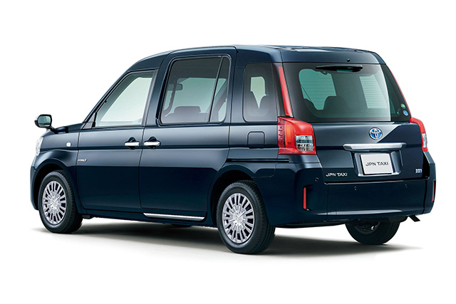 Rear view (Takumi)