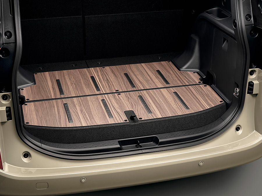 Wood grain luggage deck