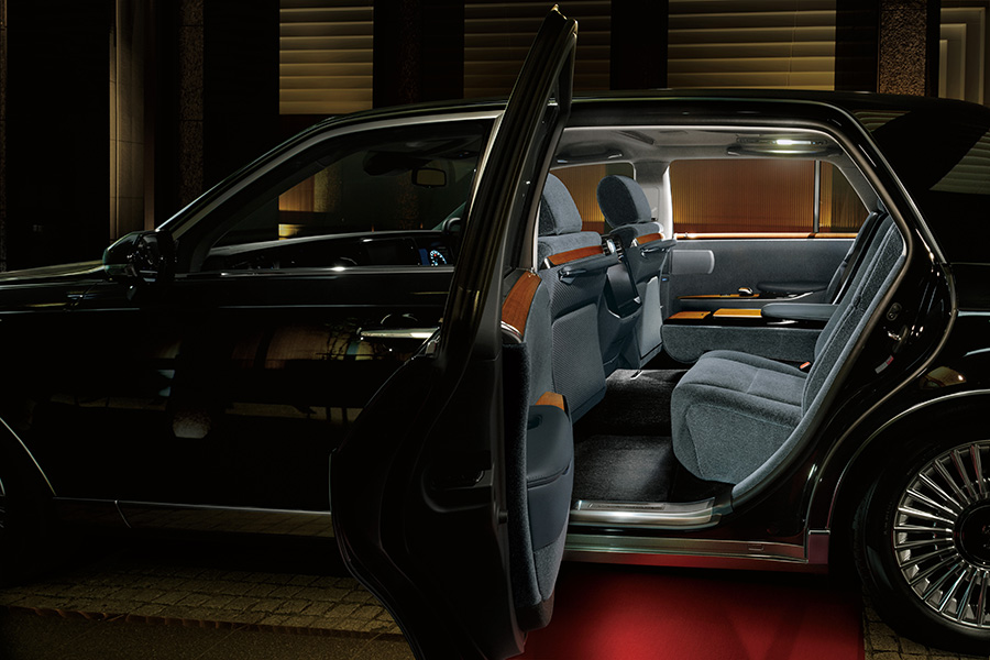 Rear seat