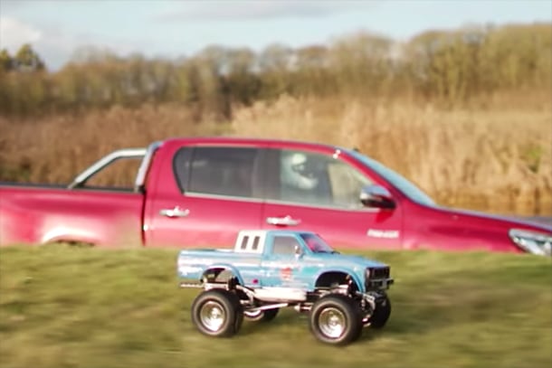 Hilux Little and Large: Wade