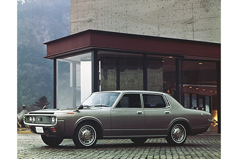 Crown Sedan Super Saloon (MS60-F)