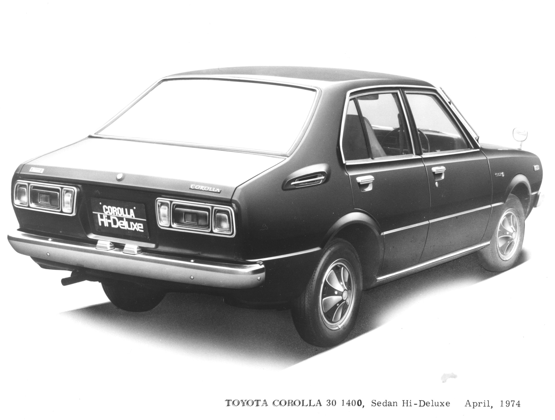 TOYOTA COROLLA 30 1400, Sedan Hi-Deluxe