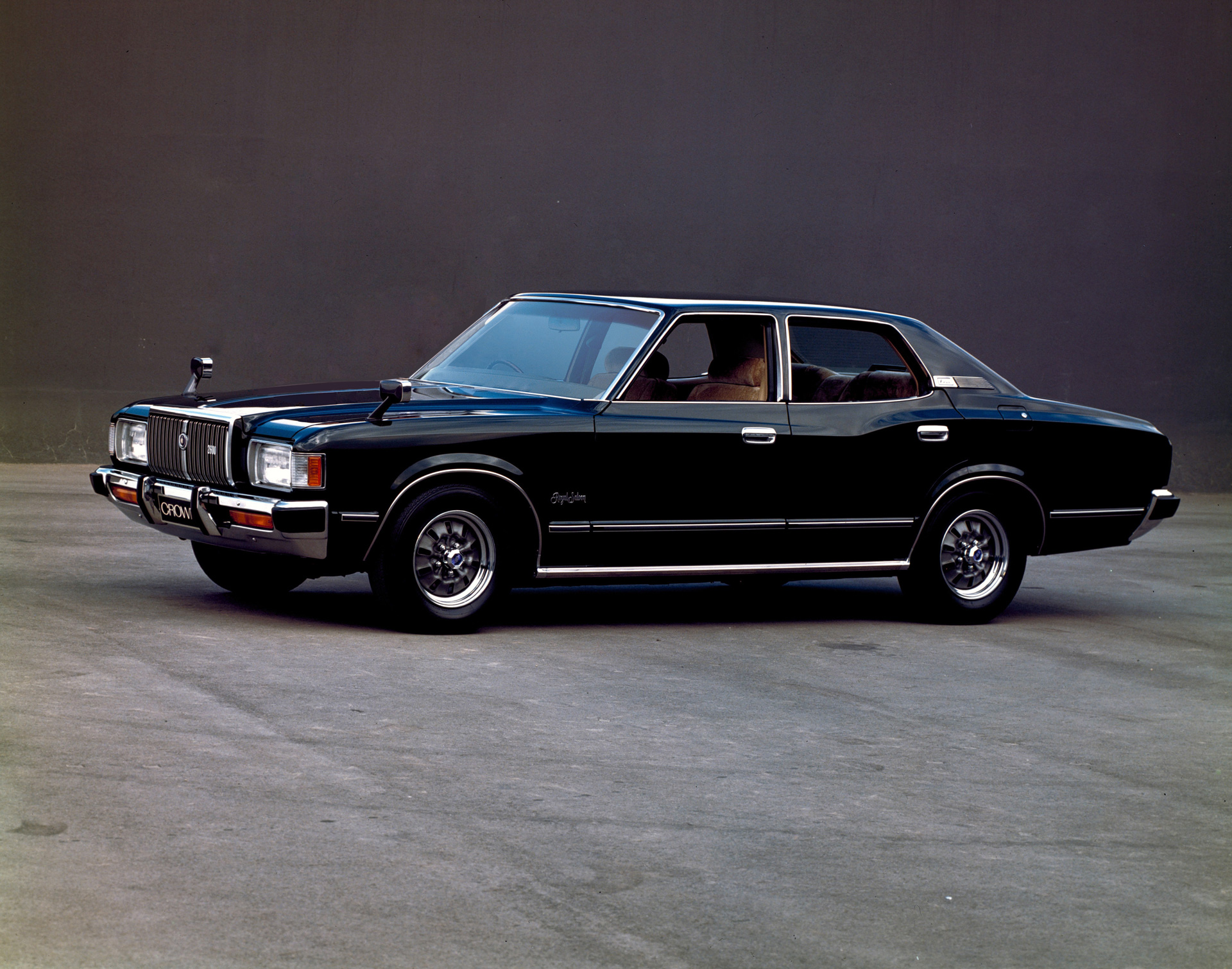 Crown 4-Door Pillared Hardtop 2600 Royal Saloon