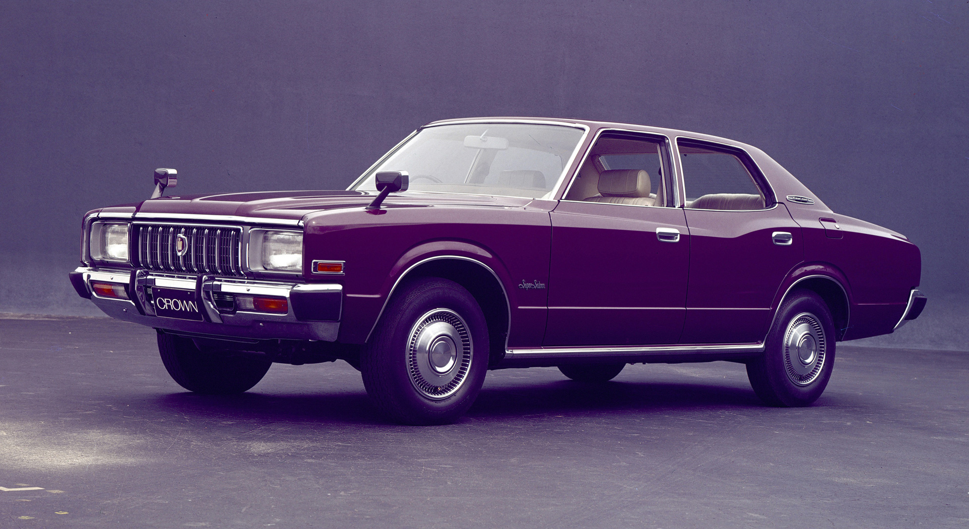 Crown 4-Door Pillared Hardtop 2600 Royal Saloon
