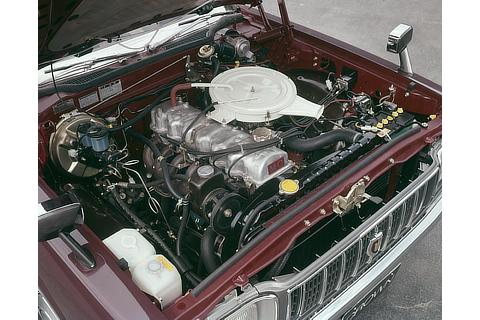Crown 4-Door Pillared Hardtop 2000 Super Saloon (MC engine room)