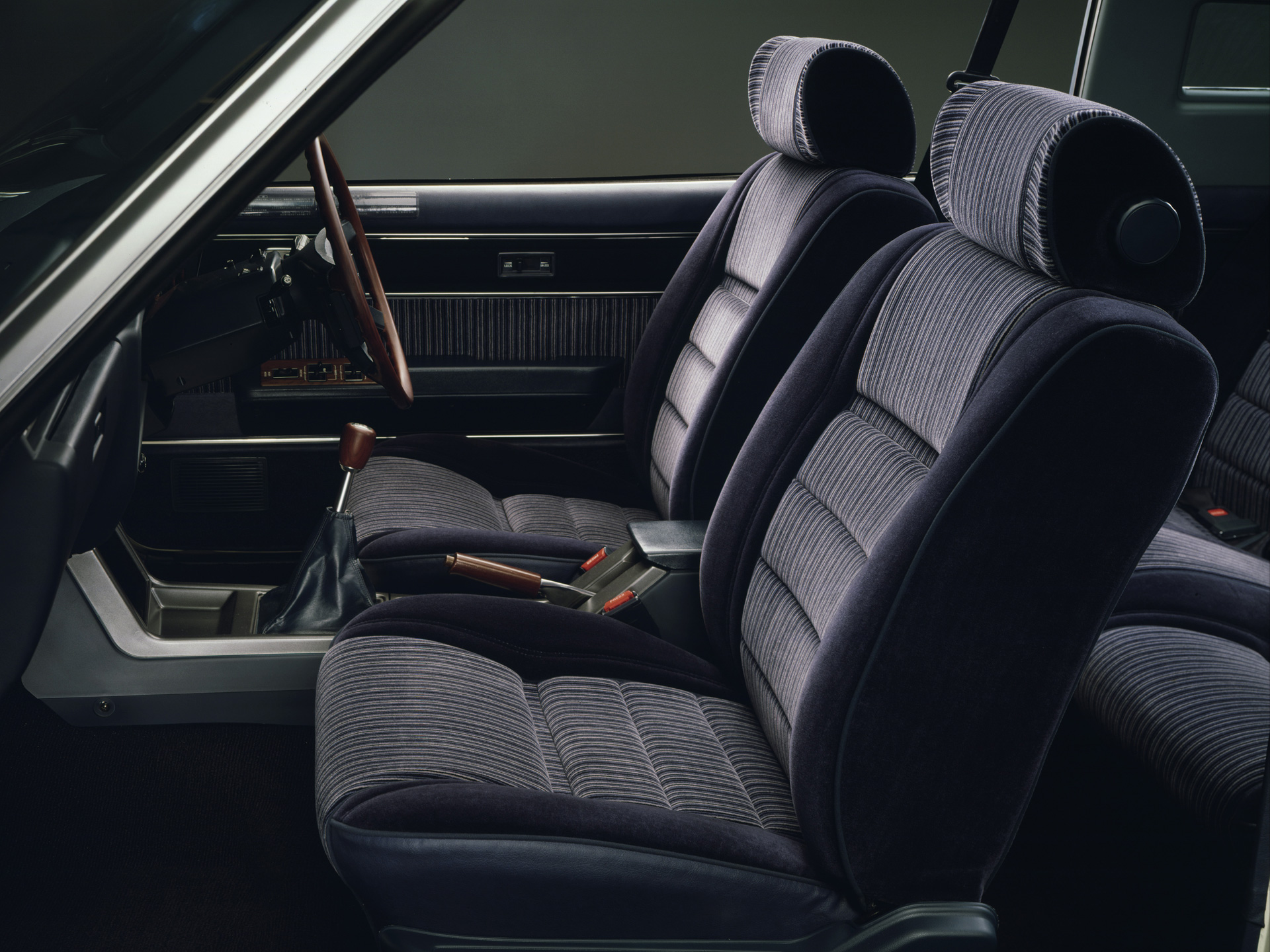 Crown 4-Door Hardtop 2000 Super Saloon