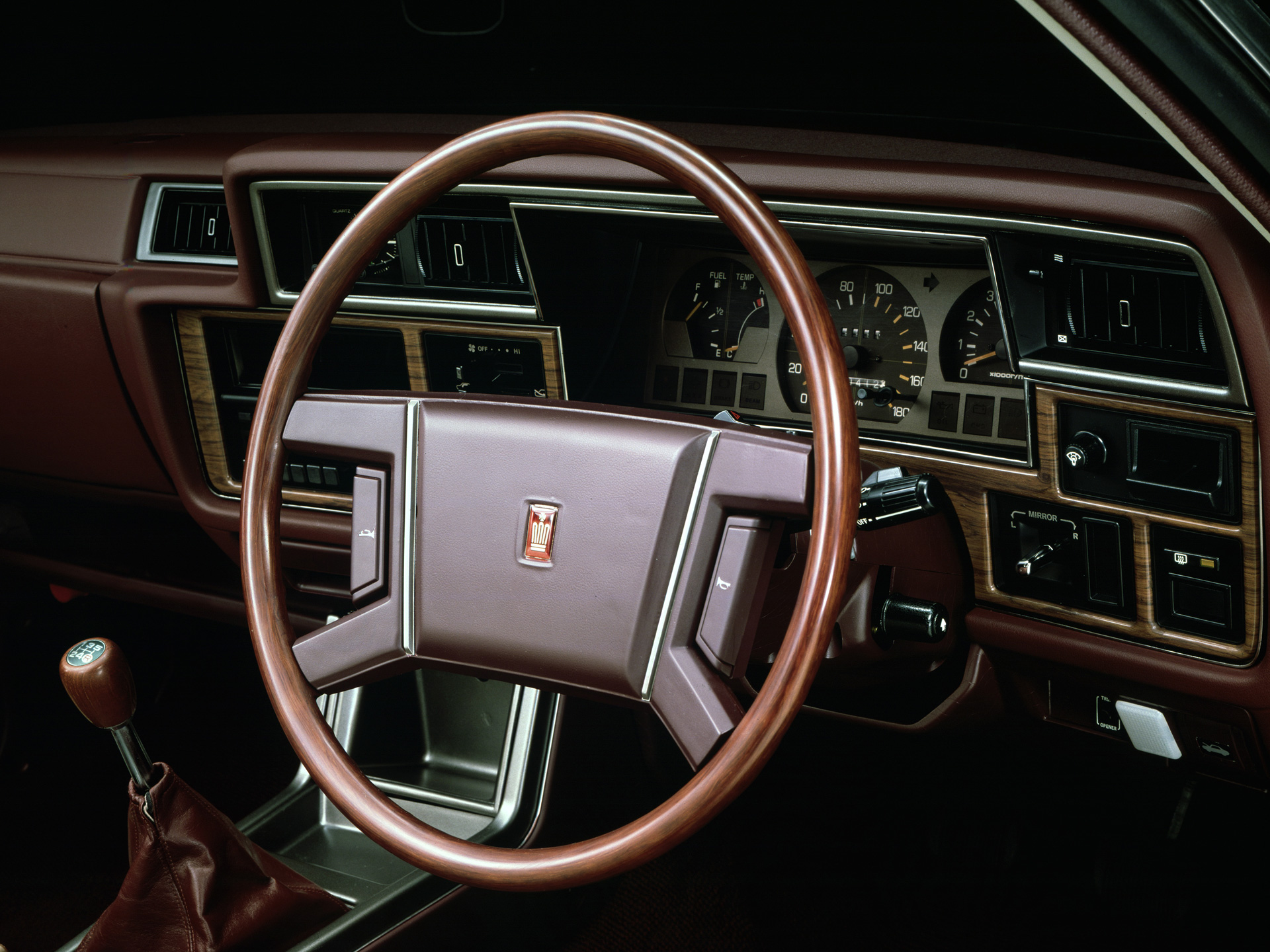Crown 4-Door Hardtop 2000 Super Edition