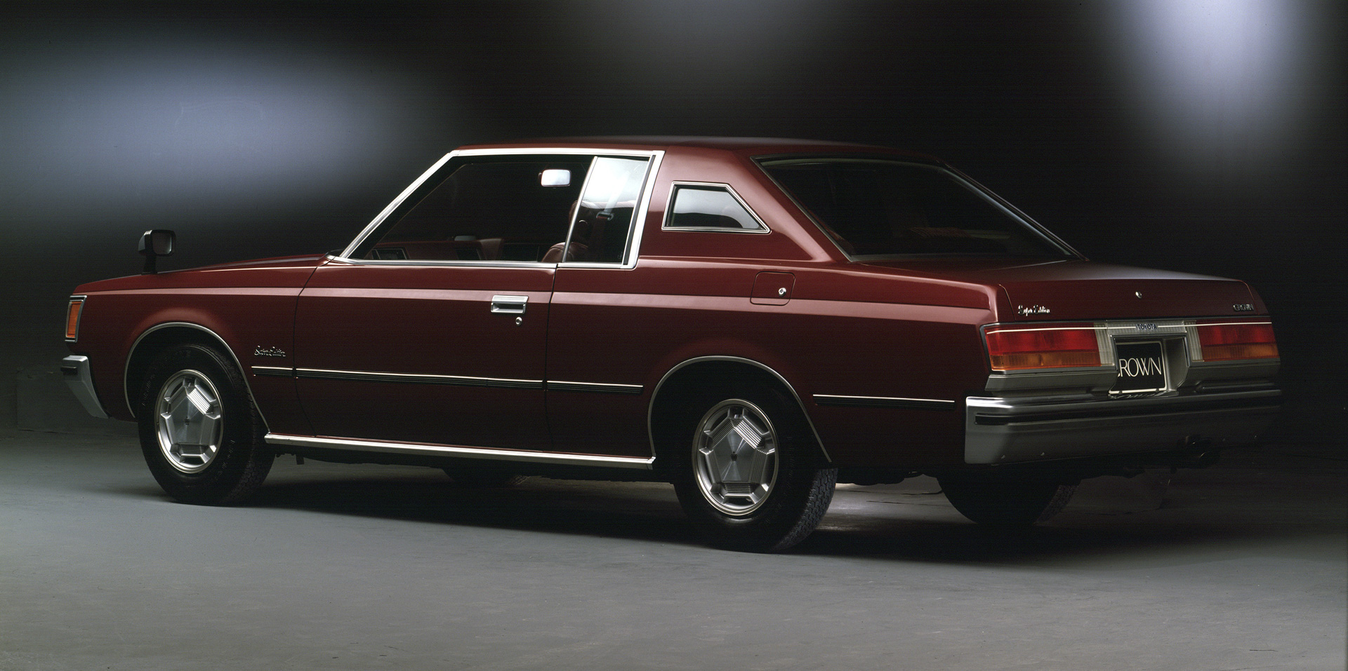 Crown 2-Door Hardtop 2000 Super Edition