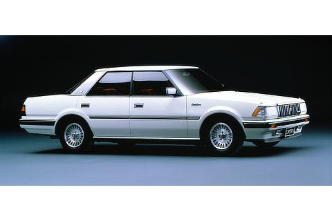 Crown 4-Door Hardtop 2.0 Royal Saloon