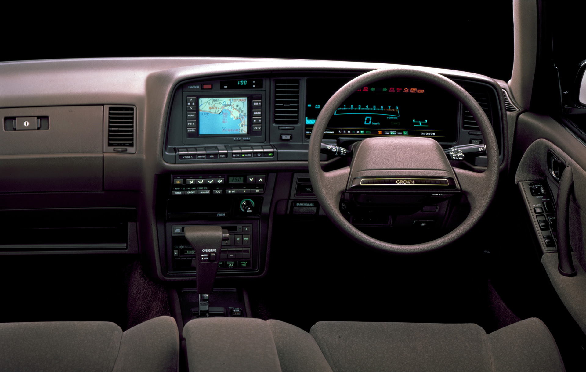 Crown 3.0 Royal Saloon G