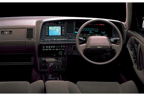 Crown 3.0 Royal Saloon G