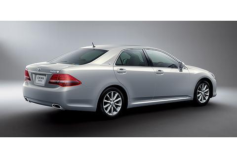 Crown 3.0 Royal Saloon G