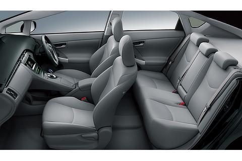 Prius G "Touring Selection"