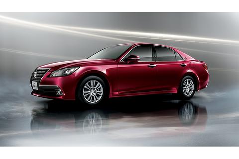 Crown 2.5 Royal Saloon G