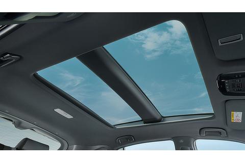 Panorama roof with electro-chromatic windows (Dimmed)