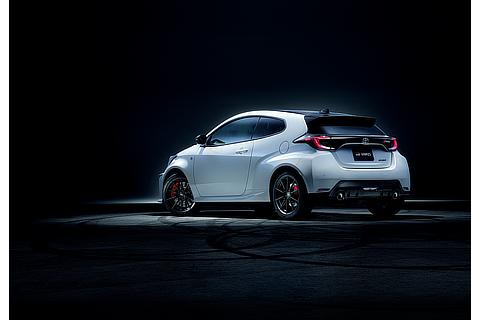 RZ "High performance" (Platinum White Pearl Mica)
