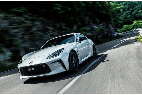 RZ (6MT) (Crystal White Pearl)