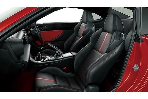 RZ (Interior color: Black x Red)