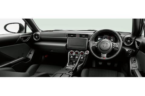 RC (Interior color: Black)