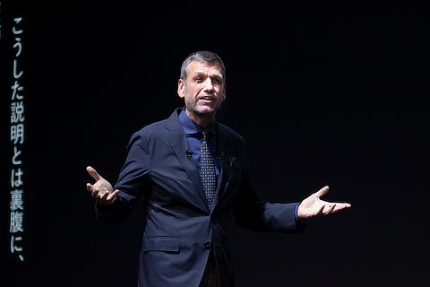 Simon Humphries, Senior General Manager, Design Field