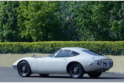 TOYOTA 2000GT (1967)