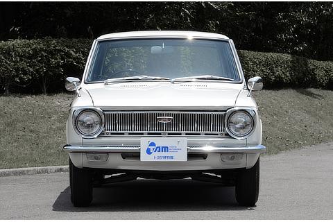 TOYOTA Corolla (1966)