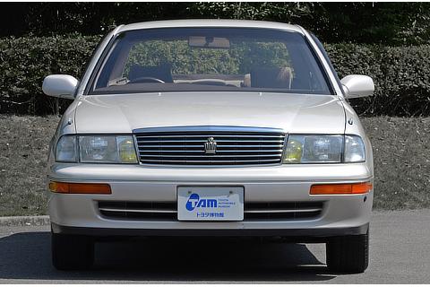TOYOTA Crown (1992)