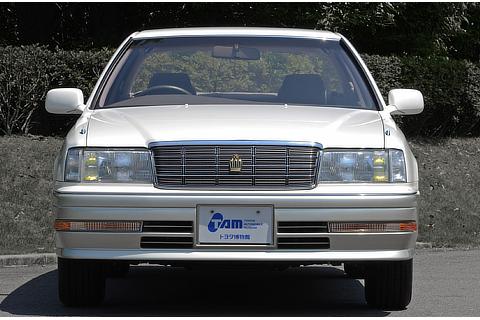 TOYOTA Crown (1995)