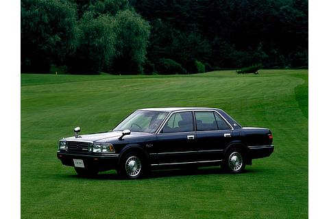1987 Crown (8th generation)