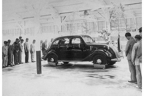 Completion ceremony of the Toyoda Model A1 passenger car prototype (1935)