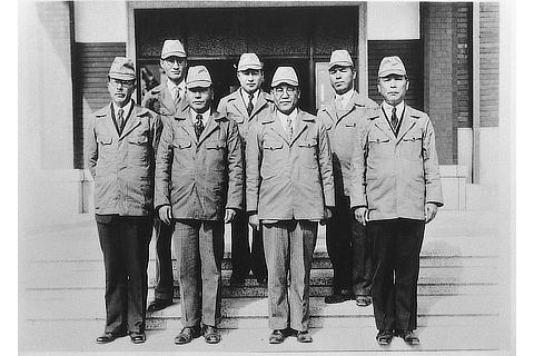 Koromo Plant - executives on the day of completion (1938)