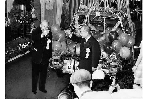 Achieving a cumulative total of 1,000,000 production units (line-off ceremony) (1962)