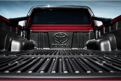 8th Hilux
