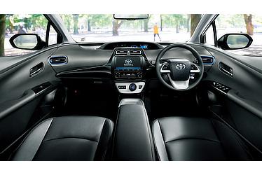 A Touring Selection (Interior color: Black; options shown)