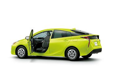 Welcab model (S grade with rotating and tilting passenger seat [Type A]; Thermo-Tect Lime Green; options shown)