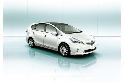 2011 Prius α