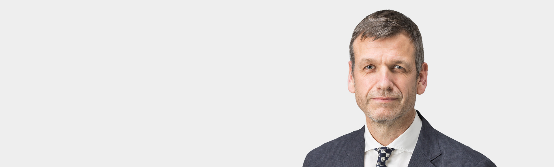 Simon Humphries, Member of the Board of Directors, Operating Officer